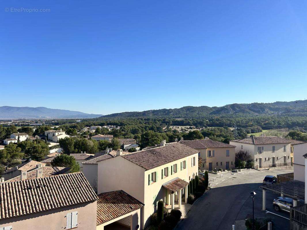 Appartement à MALLEMORT