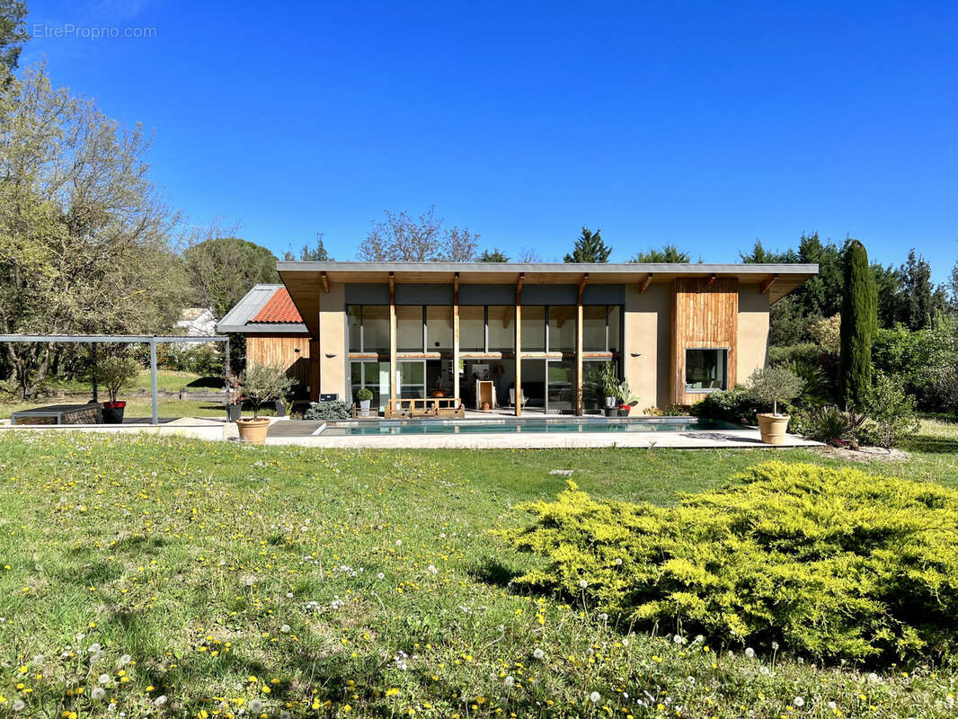 Maison à MEYRARGUES