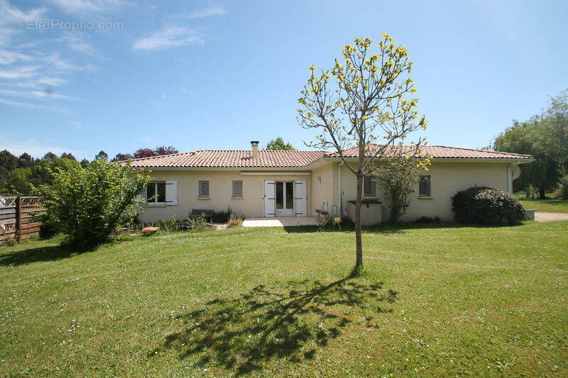 Maison à CASTELJALOUX