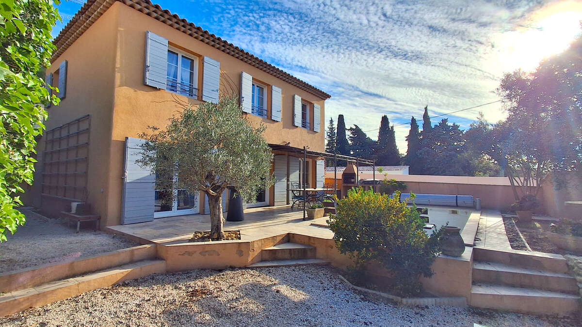 Maison à ENSUES-LA-REDONNE