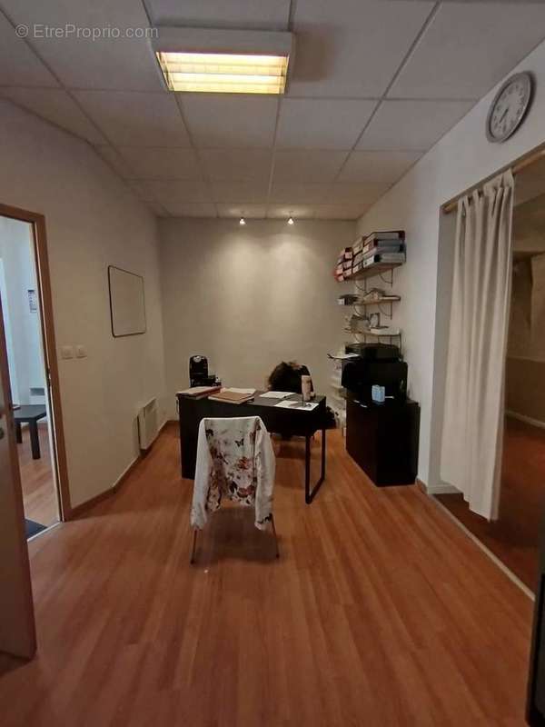 Local commercial - photo 5