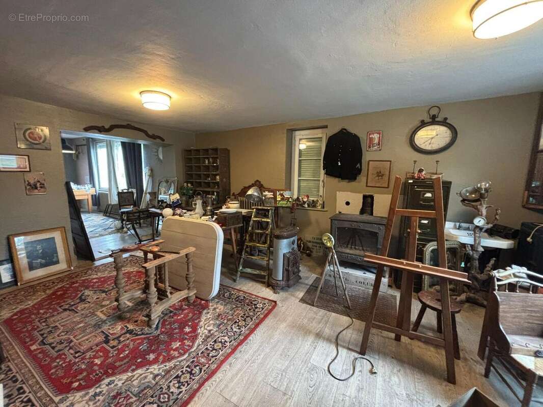 Photo 9 - Commerce à DROITURIER