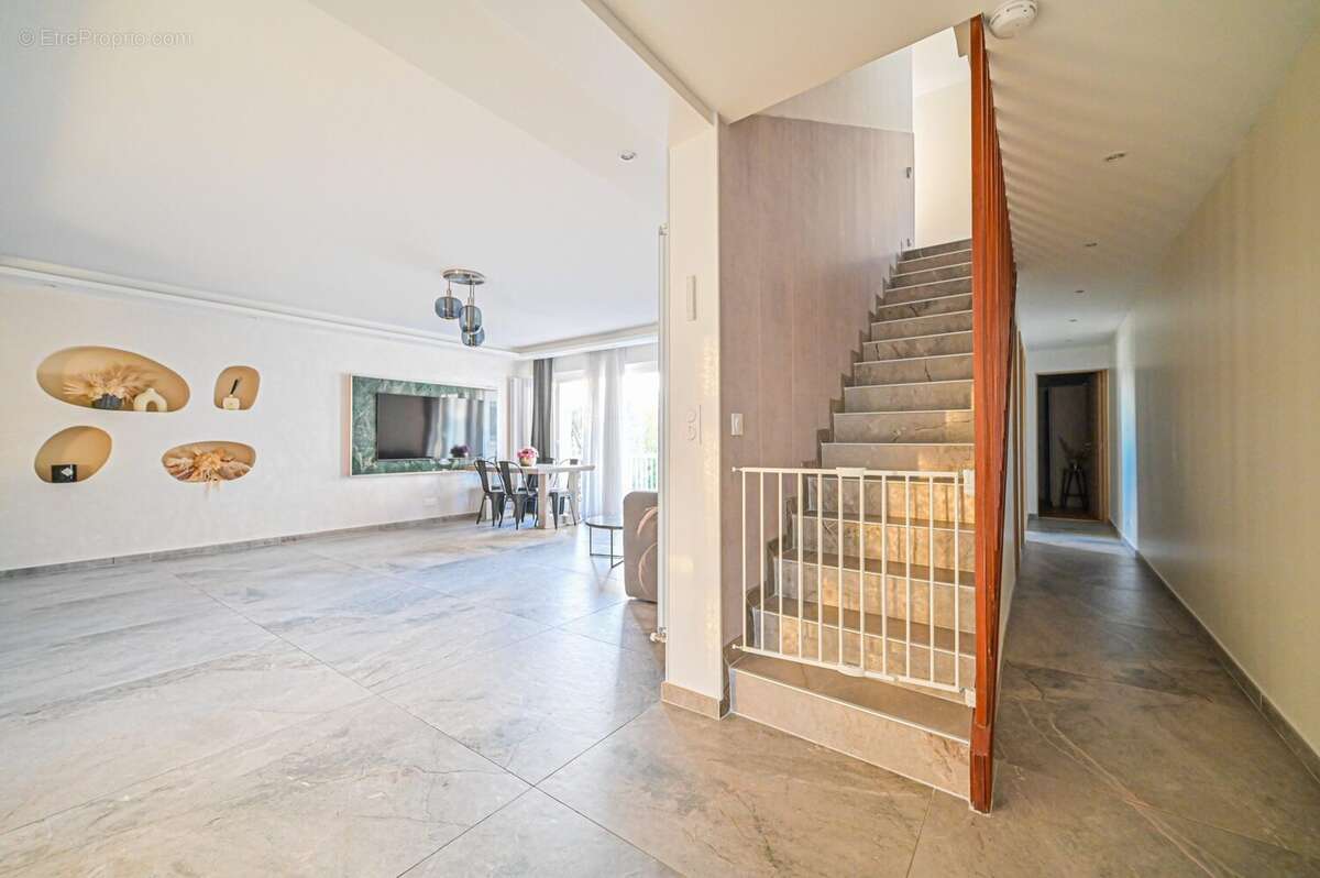 Maison à BONNEUIL-SUR-MARNE