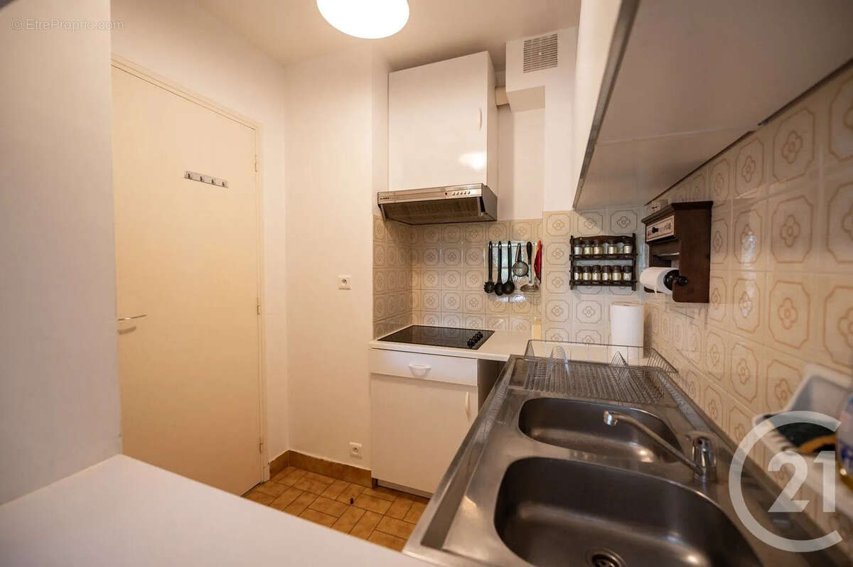 Appartement 30 m² à Bormes-Les-Mimosas  - photo 3