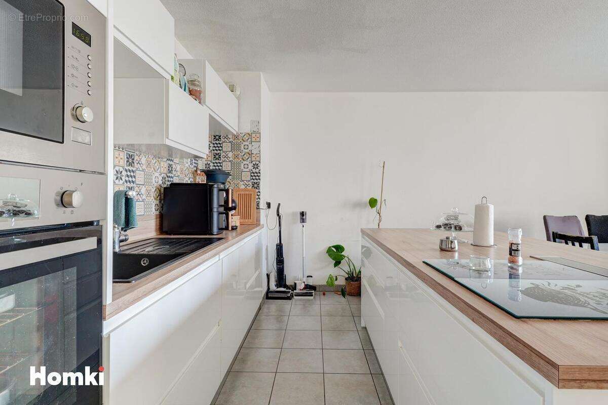 Appartement à MARSEILLE-3E