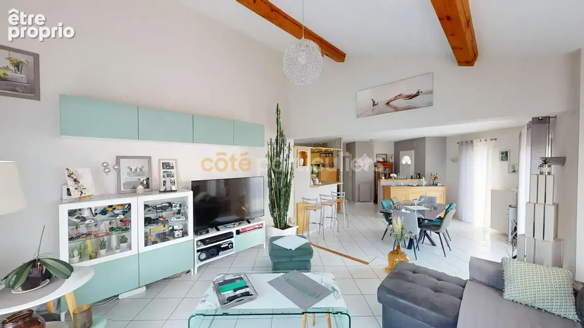 Mortagne-sur-sèvre - plain-pied 179 m² - terrain 966 m² - garage 39 m² - sans vis-à-vis - photo 4
