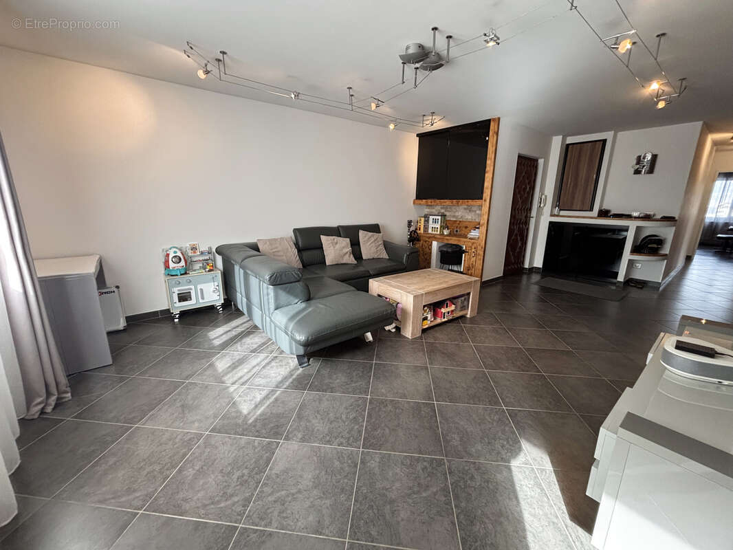 Appartement à SAINT-PIERRE-EN-FAUCIGNY