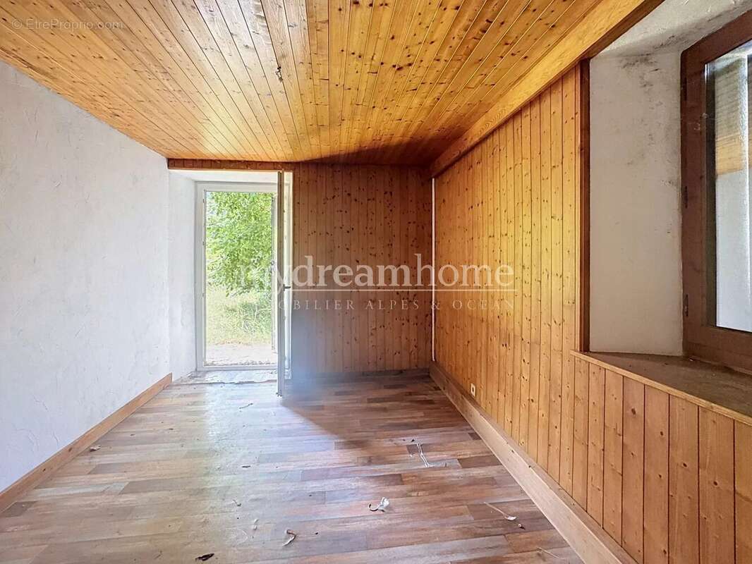 Immeuble de  4 appartements de 2 chambres - Flumet (73590) - photo 10