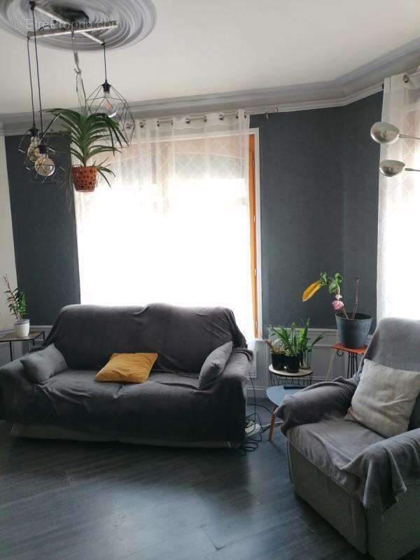 Maison à BEAUREVOIR