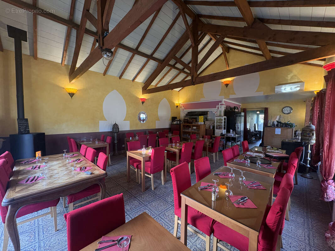 Commerce à MONTAIGU-DE-QUERCY