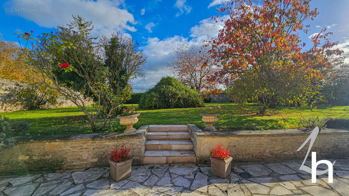 Maison à FIERVILLE-BRAY