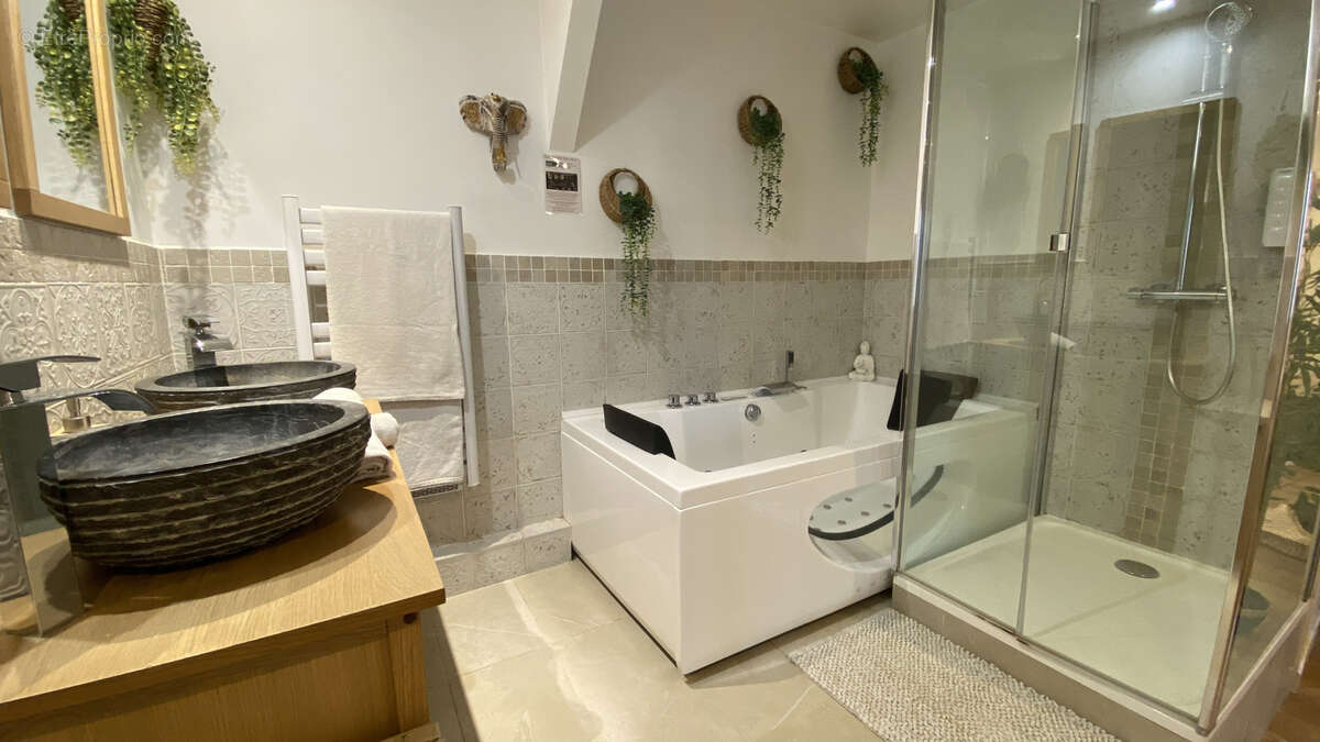 Appartement à LA VILLE-DU-BOIS