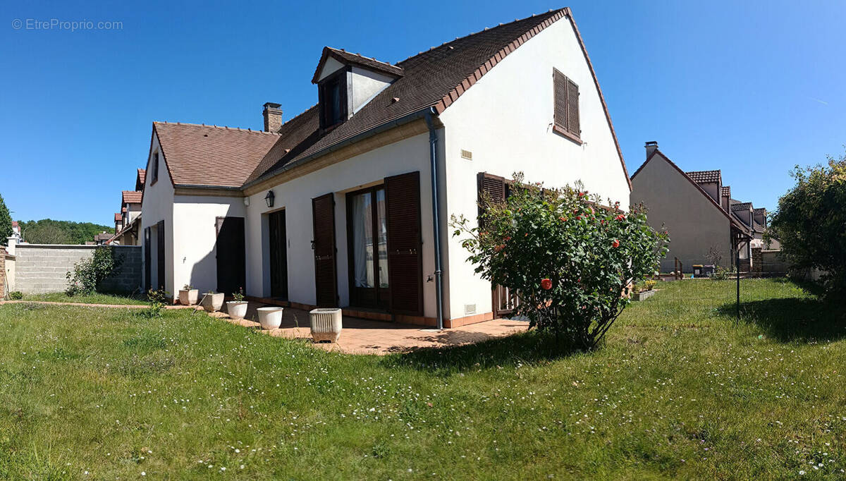 Maison à ETAMPES