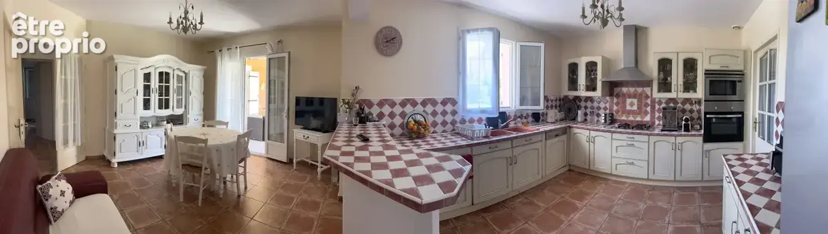 Lédignan - Charmante villa familiale avec piscine sur 2691 m2 de terrain. - photo 8
