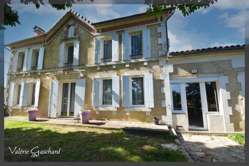 Maison à LE PIZOU