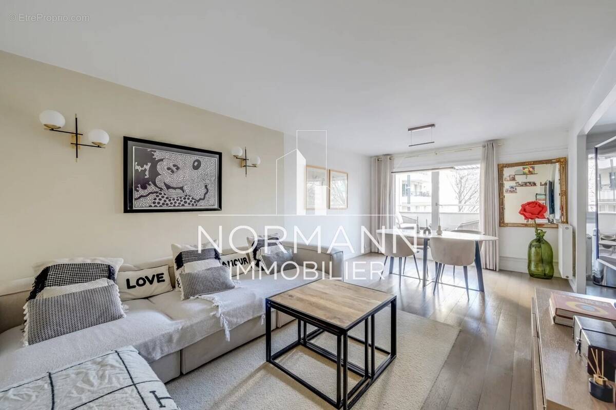 Appartement à LEVALLOIS-PERRET