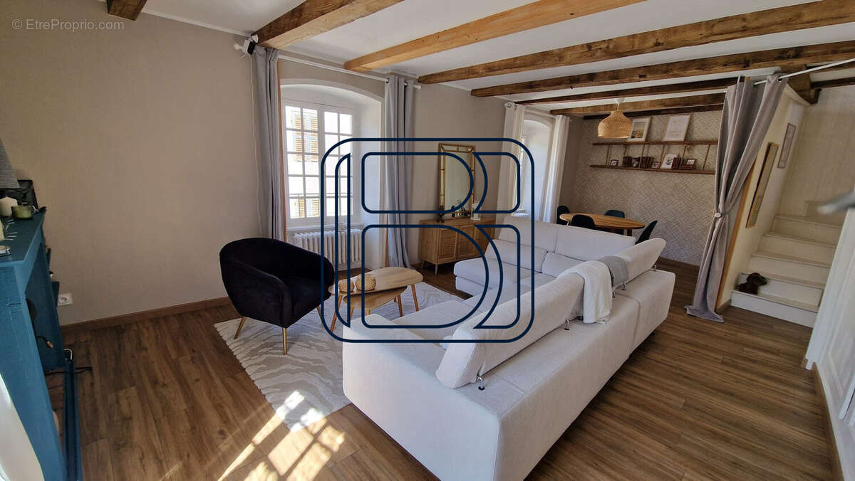 Maison à OLLIERGUES