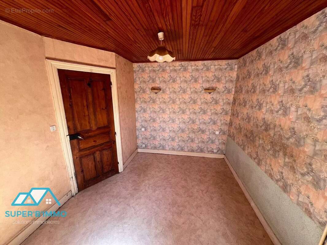 MAISON - 140 m2 - Terrain et dépendance - photo 10