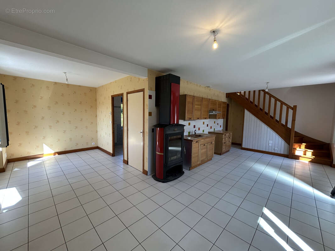 Maison à COMBRESSOL