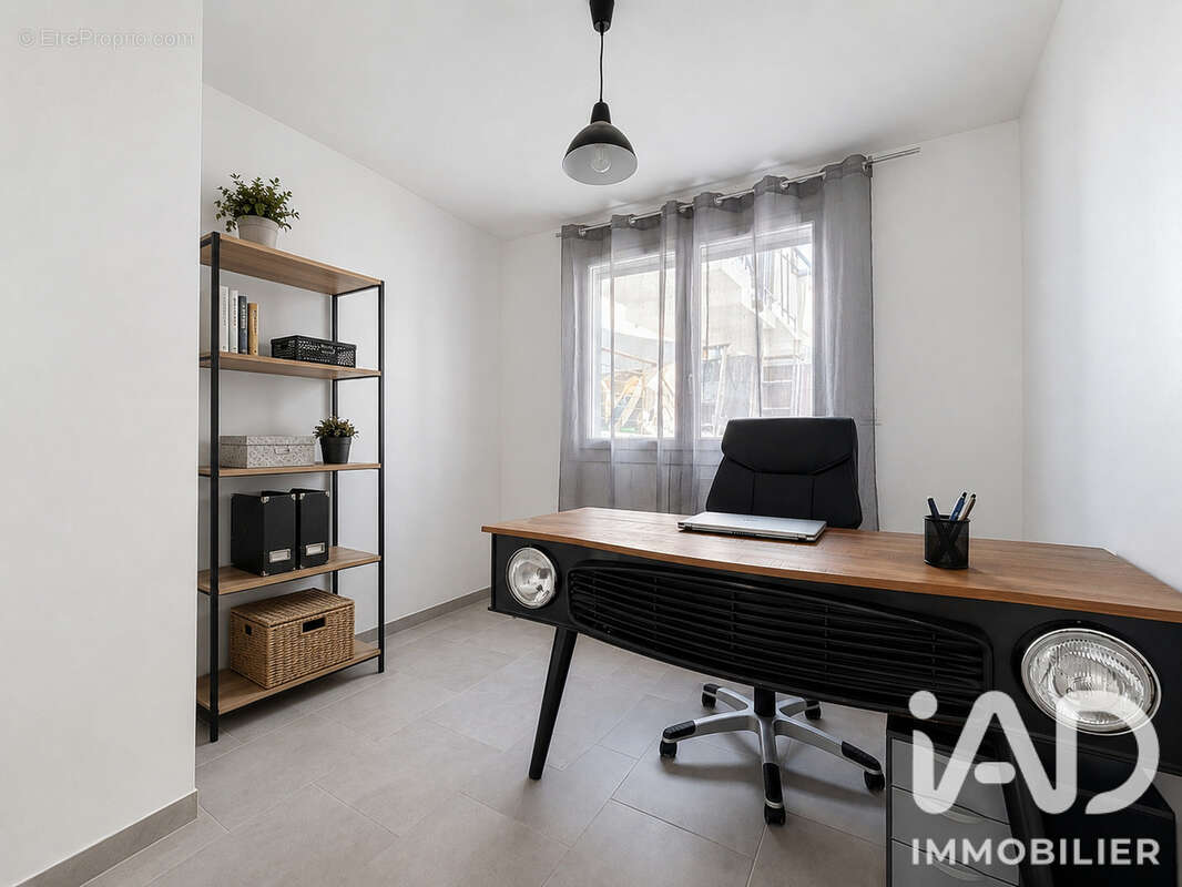 Maison 98 m² à Istres  - photo 8