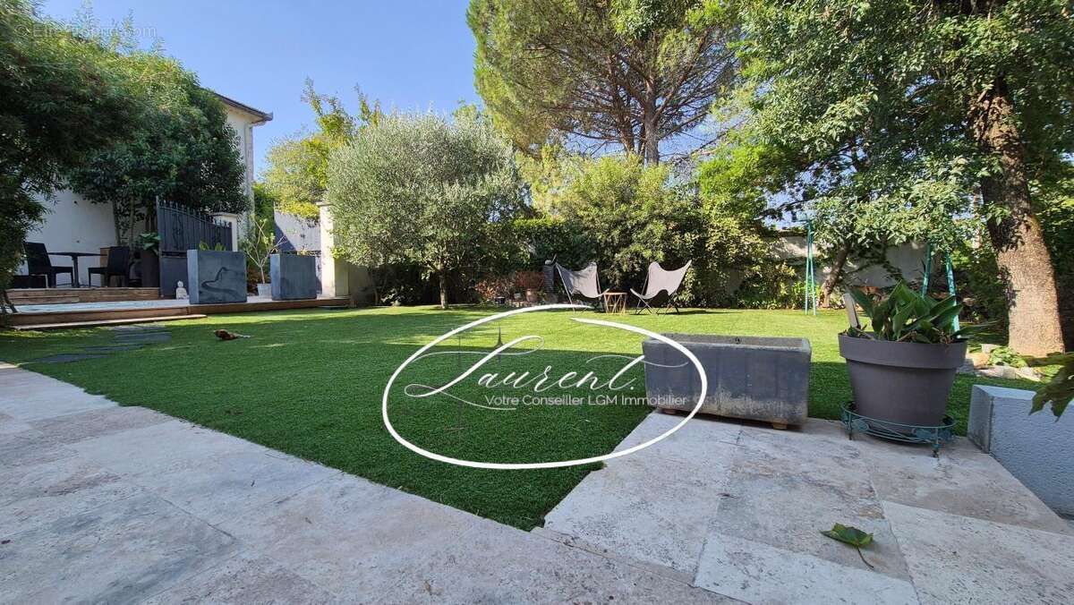 Maison à VEZENOBRES