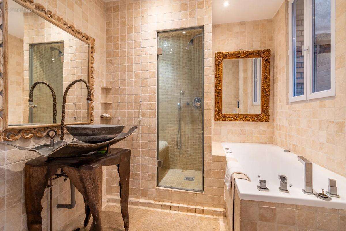 Appartement 3 pièces de 83 m² à Neuilly-sur-Seine - photo 10