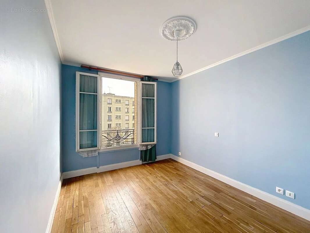 Appartement à LA GARENNE-COLOMBES