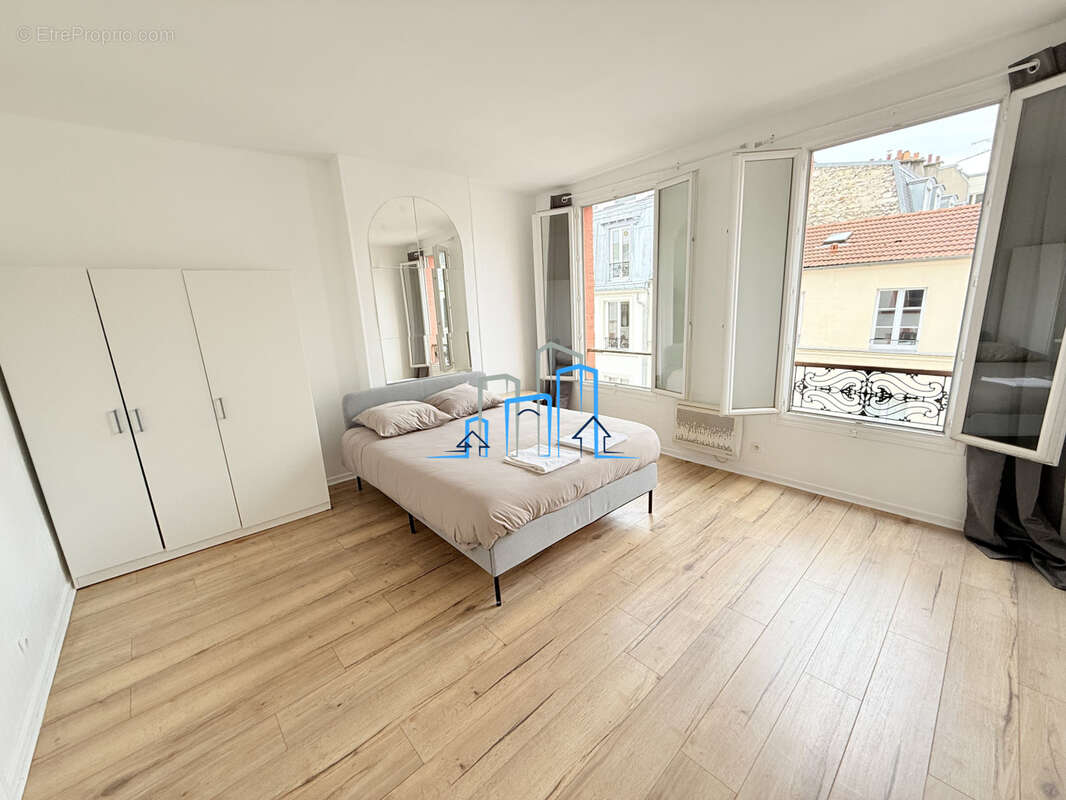 Appartement à PARIS-14E