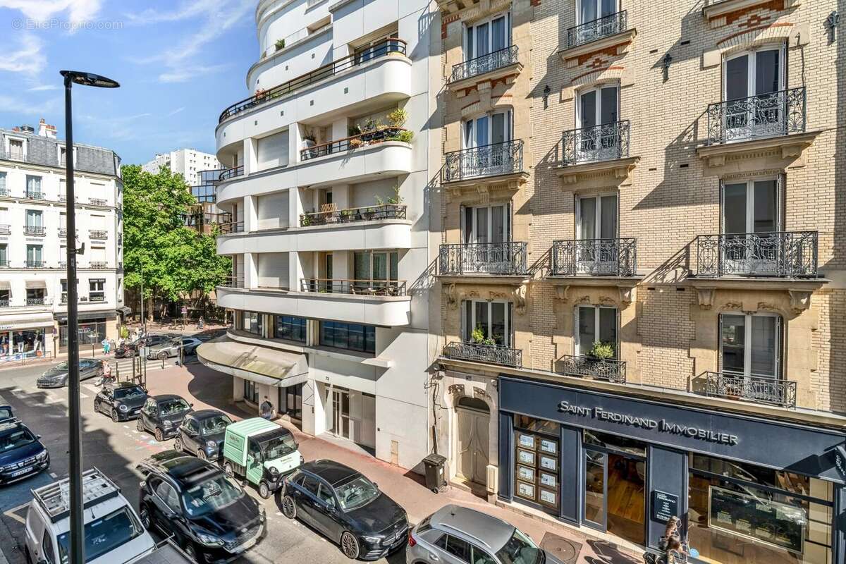Appartement à LEVALLOIS-PERRET