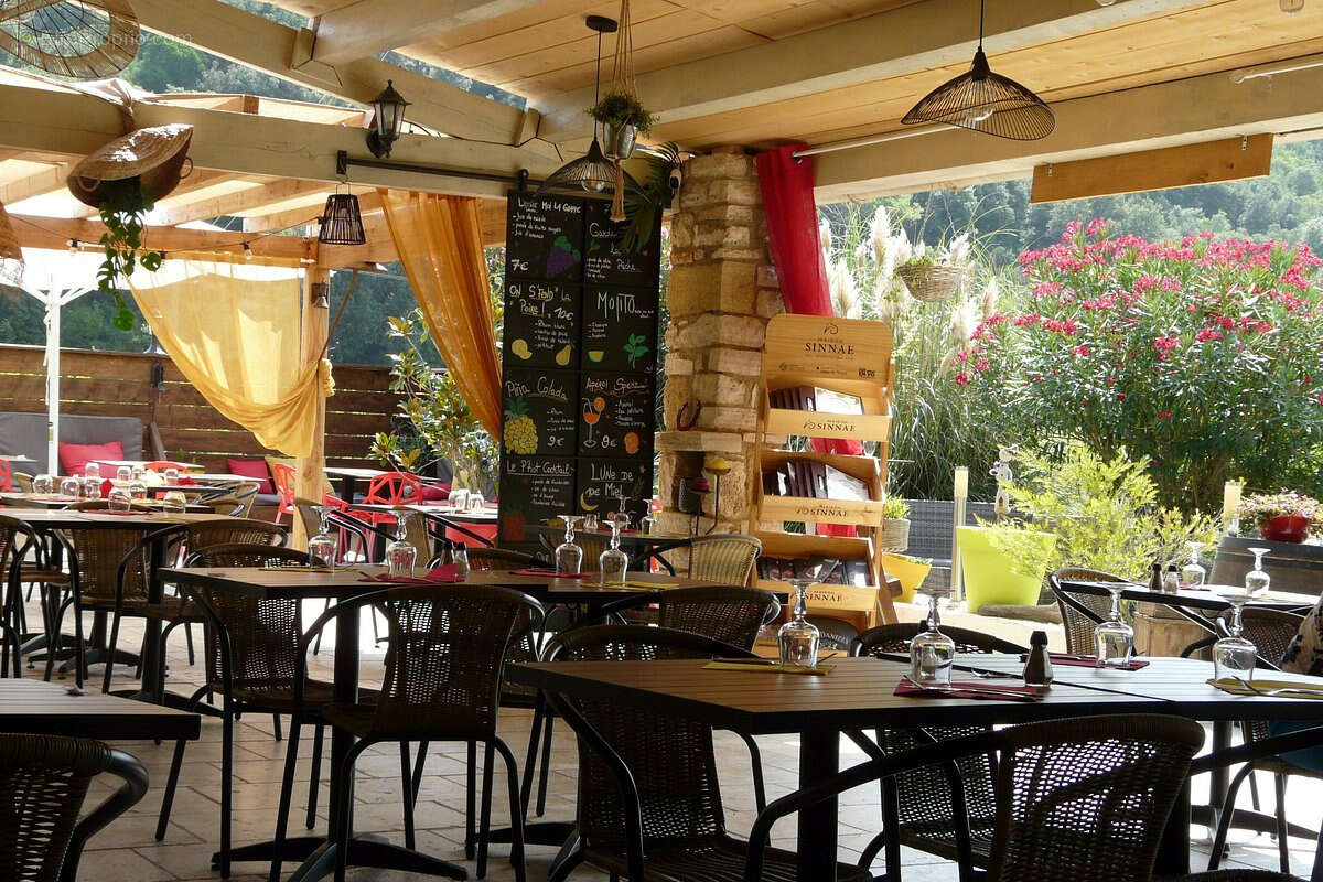 Commerce à LA ROQUE-SUR-CEZE