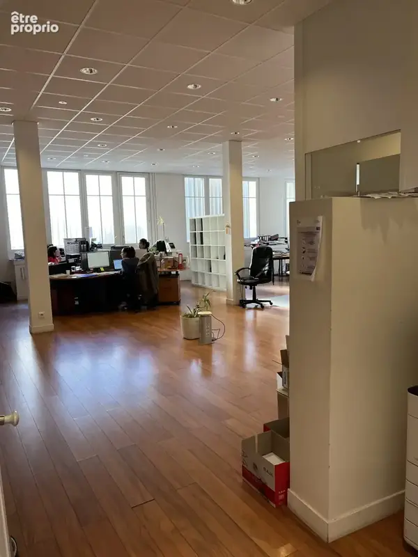 Commerce 776 m² à Neuilly-Sur-Seine  - photo 4