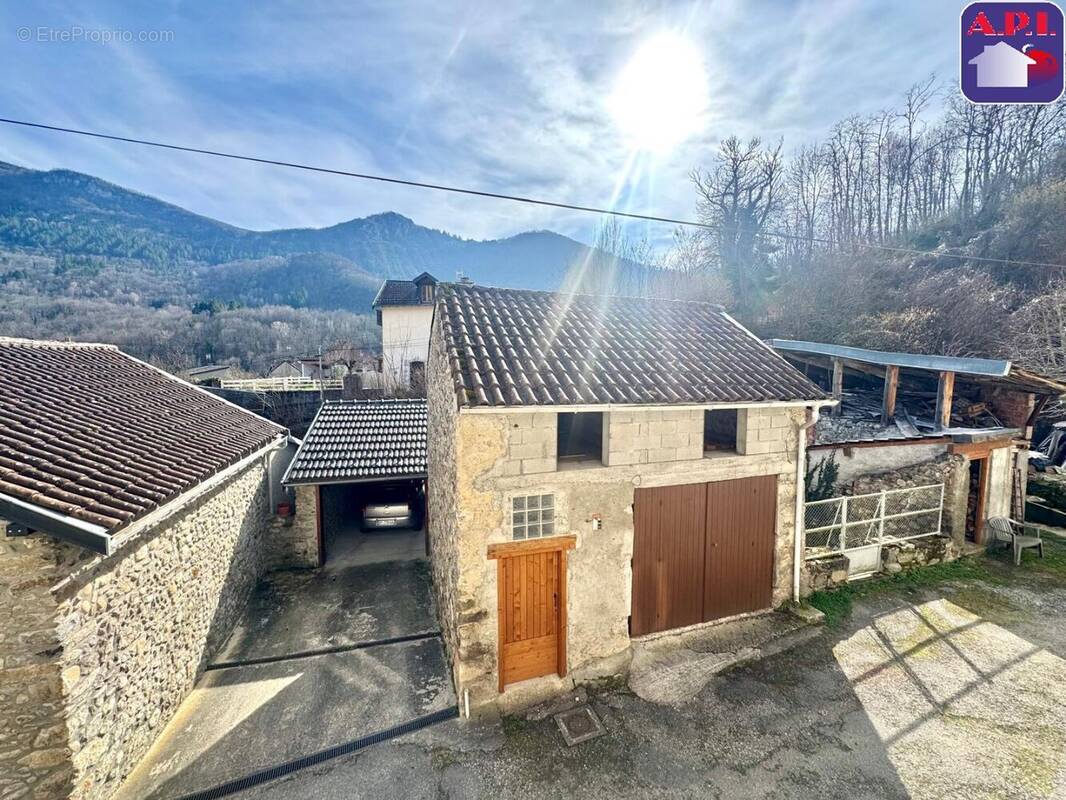 Maison à TARASCON-SUR-ARIEGE
