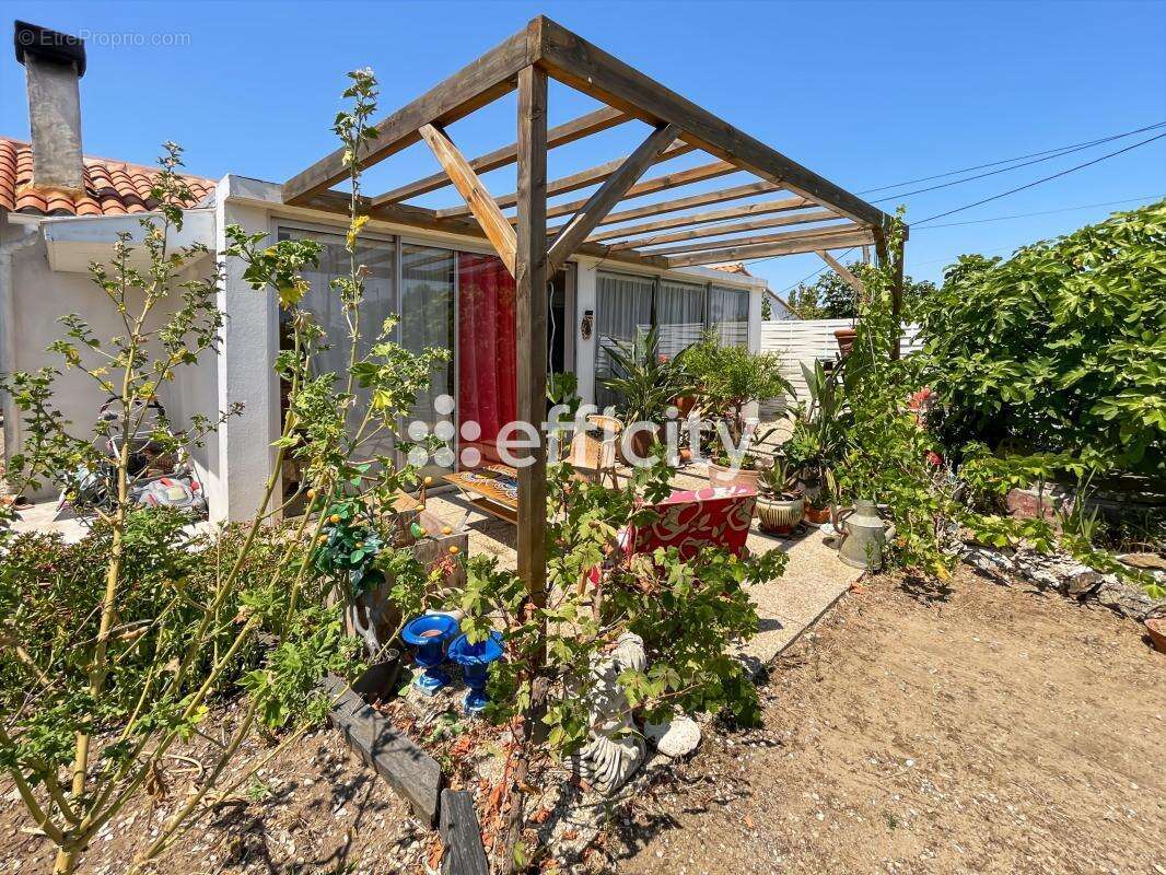Maison 75 m² à L'aiguillon-Sur-Mer  - photo 3
