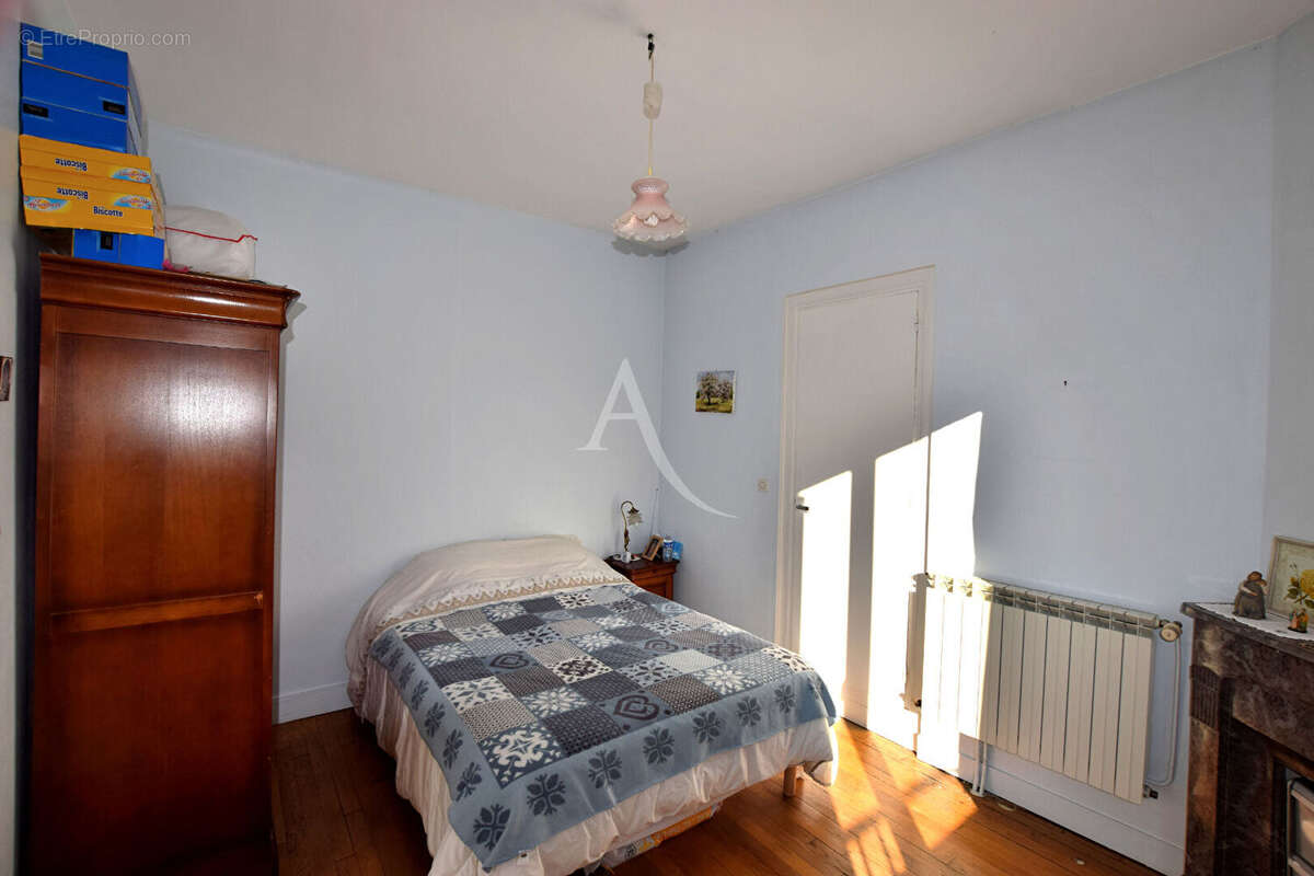 Maison à GOMETZ-LE-CHATEL