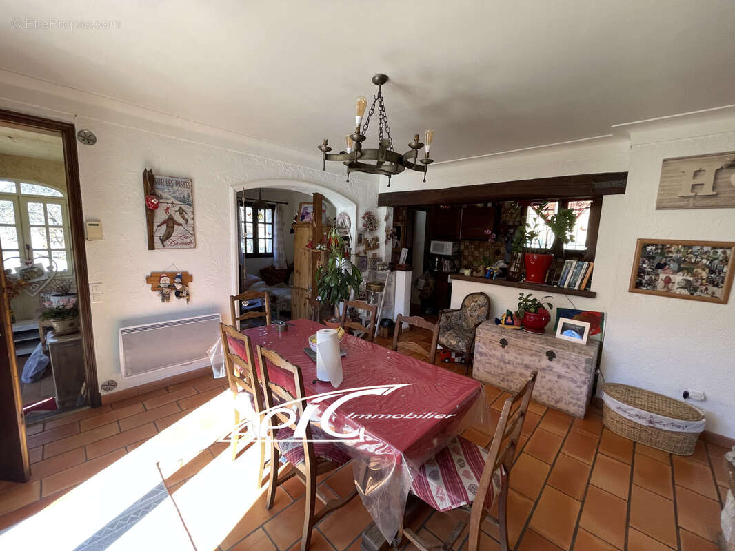 Maison à VALDEROURE