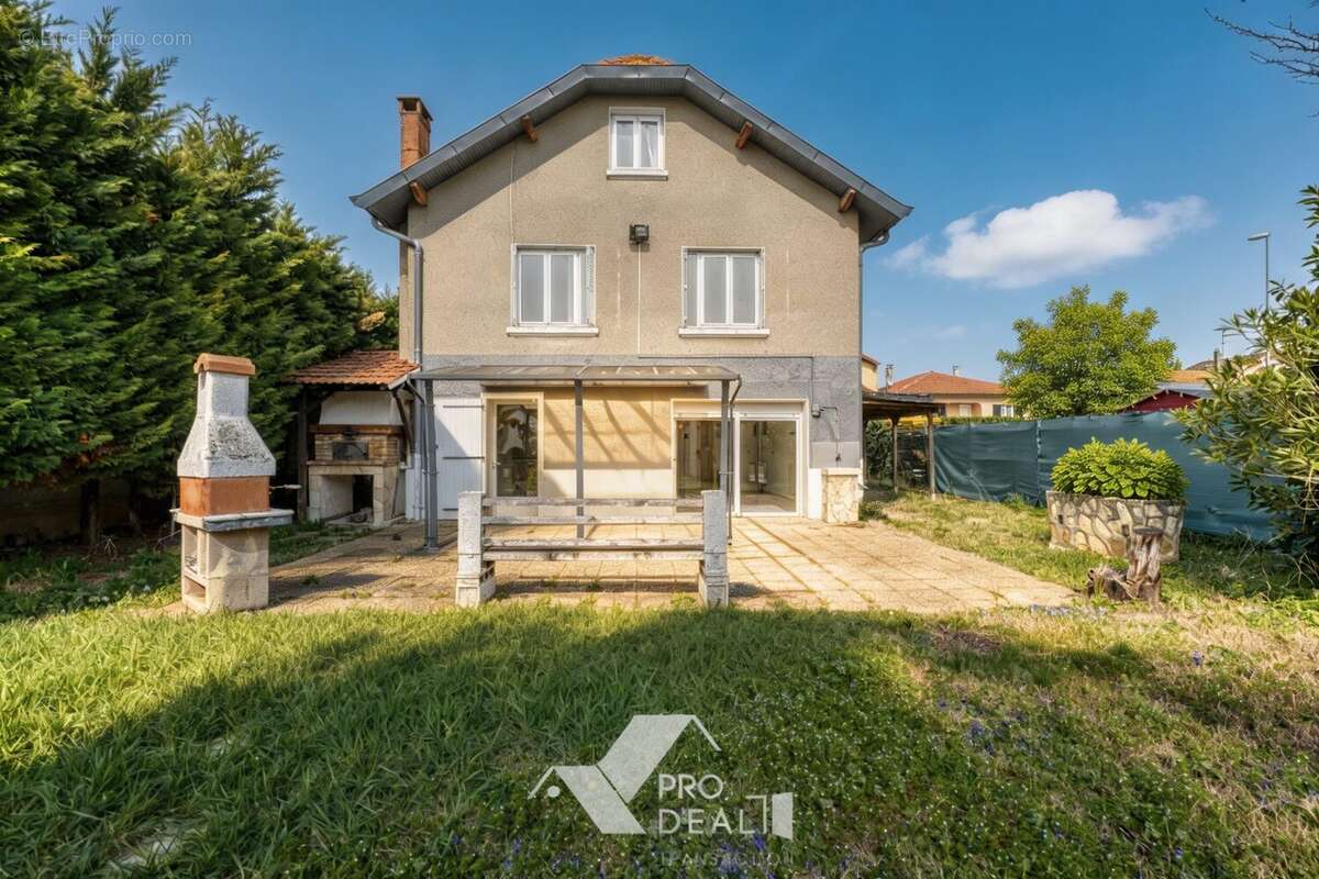 Maison 103 m² à Bron  - photo 2