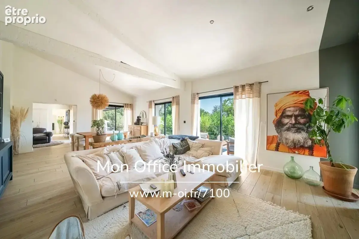 Référence : 7295-NGU - Maison 9 pièces - Piscine - village à pied - calme - 276m2 - photo 9