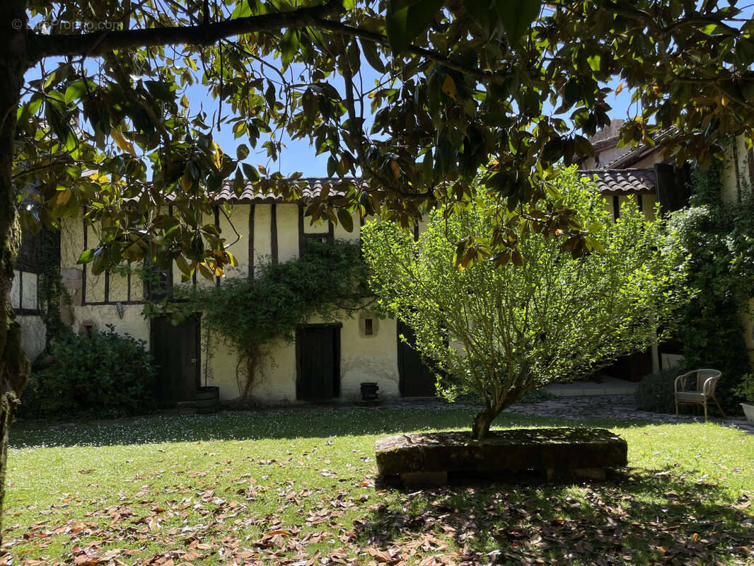 Demeure de caractère avec potentiel d’accueil au cœur du Gers - photo 18