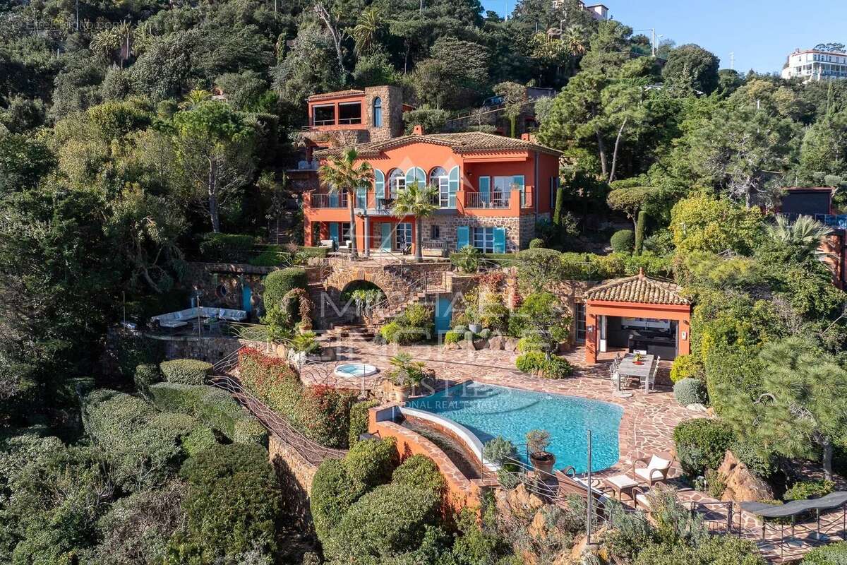 Maison à THEOULE-SUR-MER