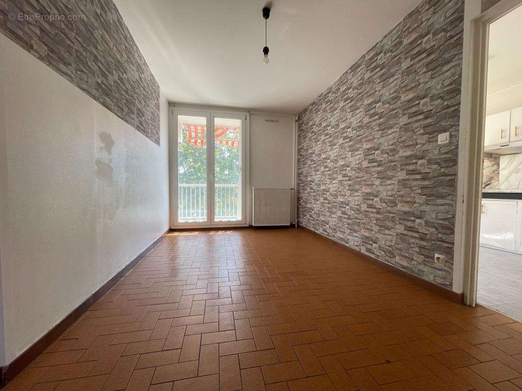 Vénissieux T5 à Vendre avec ORPI - photo 7