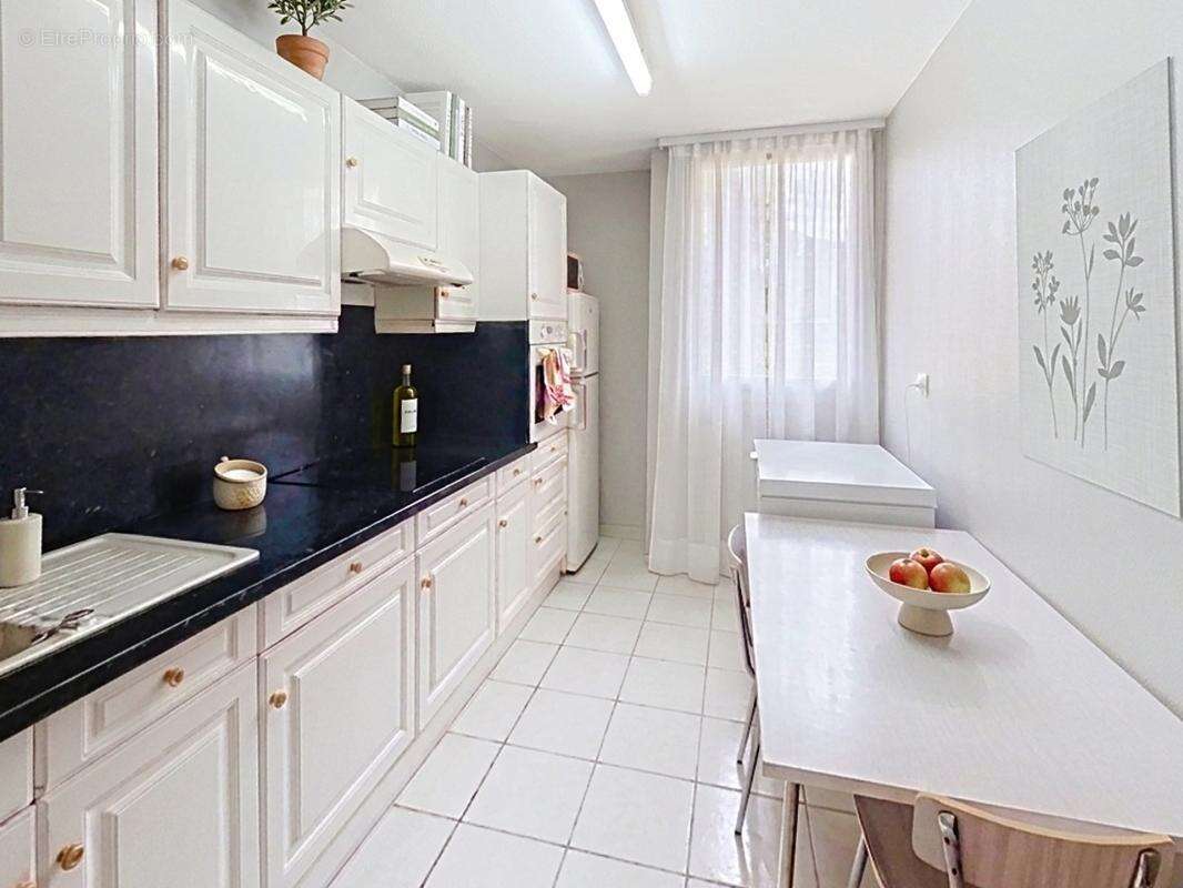 Appartement à SIN-LE-NOBLE