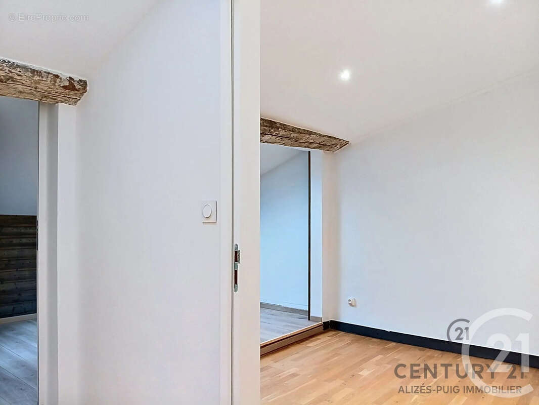 Appartement 105 m² à Sete  - photo 8