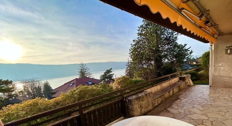 Maison à VEYRIER-DU-LAC