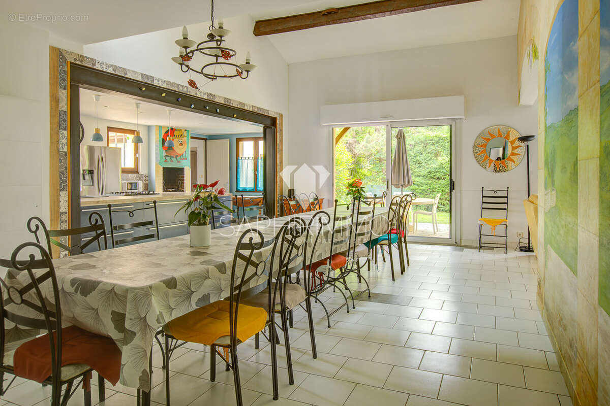 Maison à CHERVEIX-CUBAS