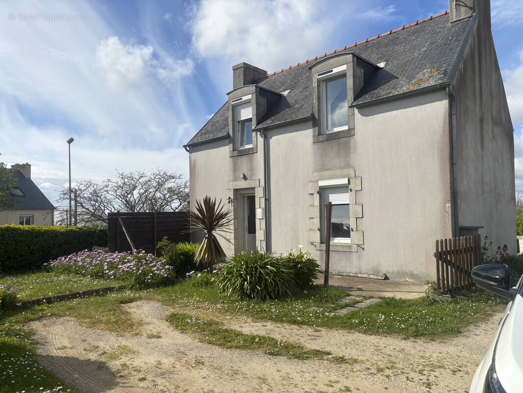 Maison à PLONEOUR-LANVERN