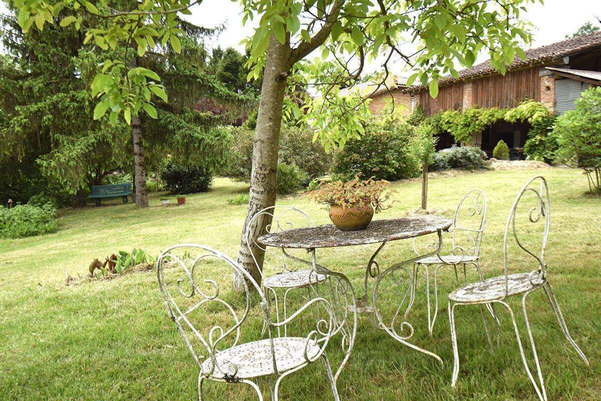 82130, Montastruc, Montauban Nord, Maison plain pied, 160 m², 6 pièces, 3/4 chambres sur 1,5 hA de terrain - photo 9