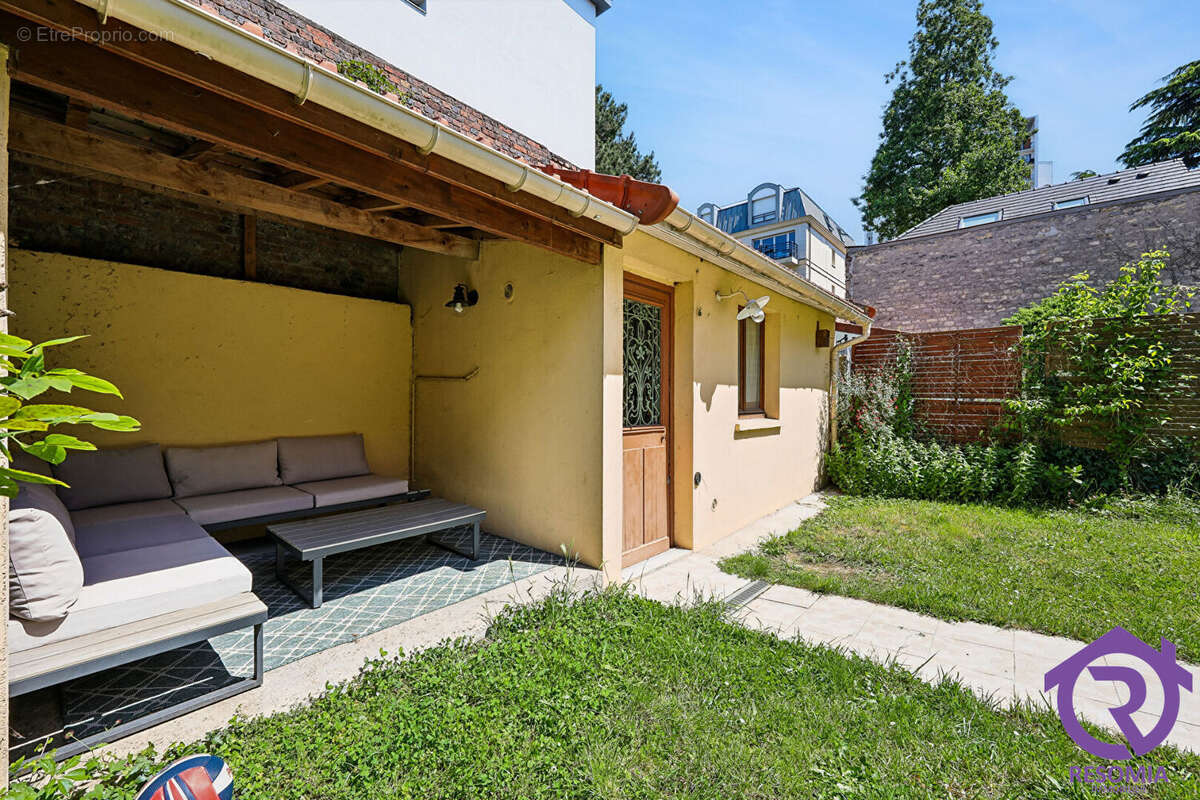 Maison à CHATILLON
