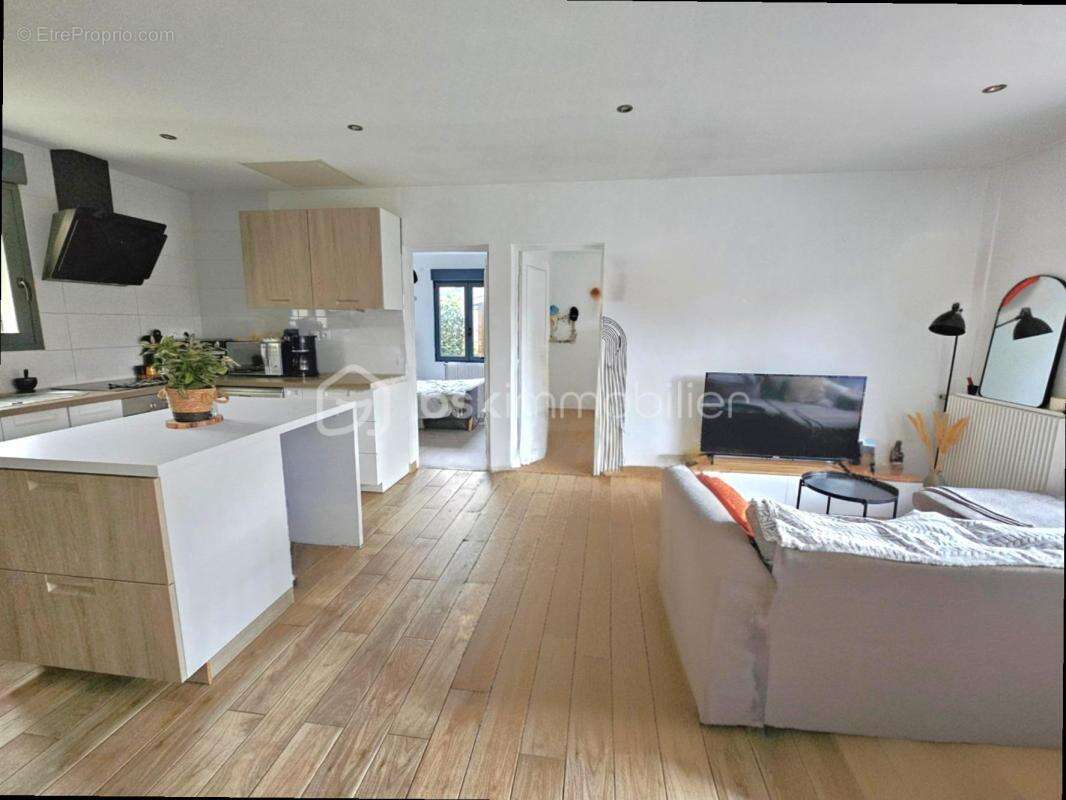 Plain pied moderne non mitoyen 2 chambres garage terrain 400m² - photo 4