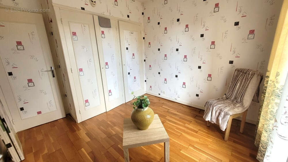 Maison à CORMELLES-LE-ROYAL