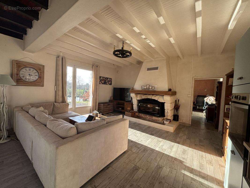 Maison à BOUSSAC-BOURG